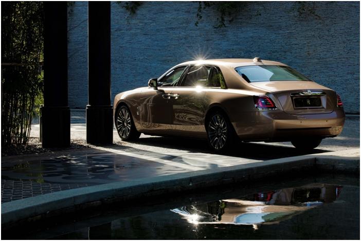 试驾劳斯莱斯古思特新款,新款劳斯莱斯古思特沉浸式体验