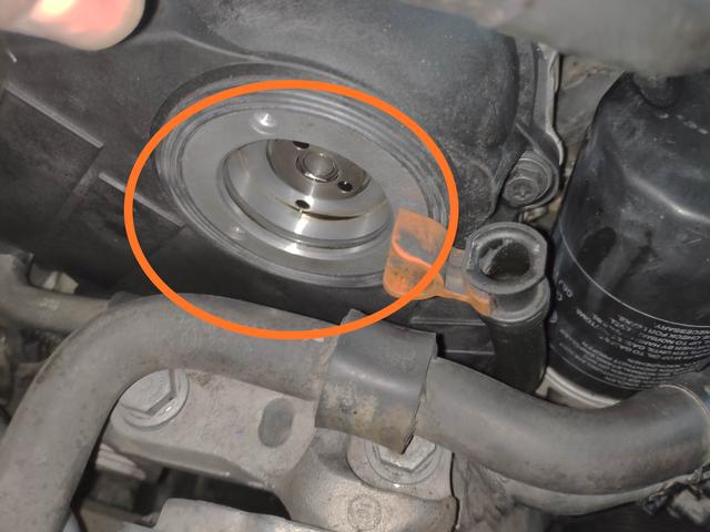 尚酷发动机渗油修下多少钱,发动机渗油严重图片