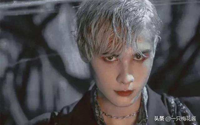 “笋丝”们利路修发福利来了，渔网装和光腿装你来不来看