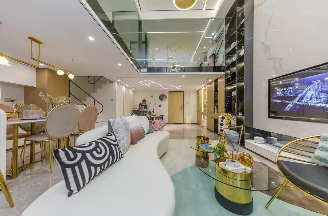 市区二环边地铁房首付38万月供4100,首付2万月供3000地铁一号线