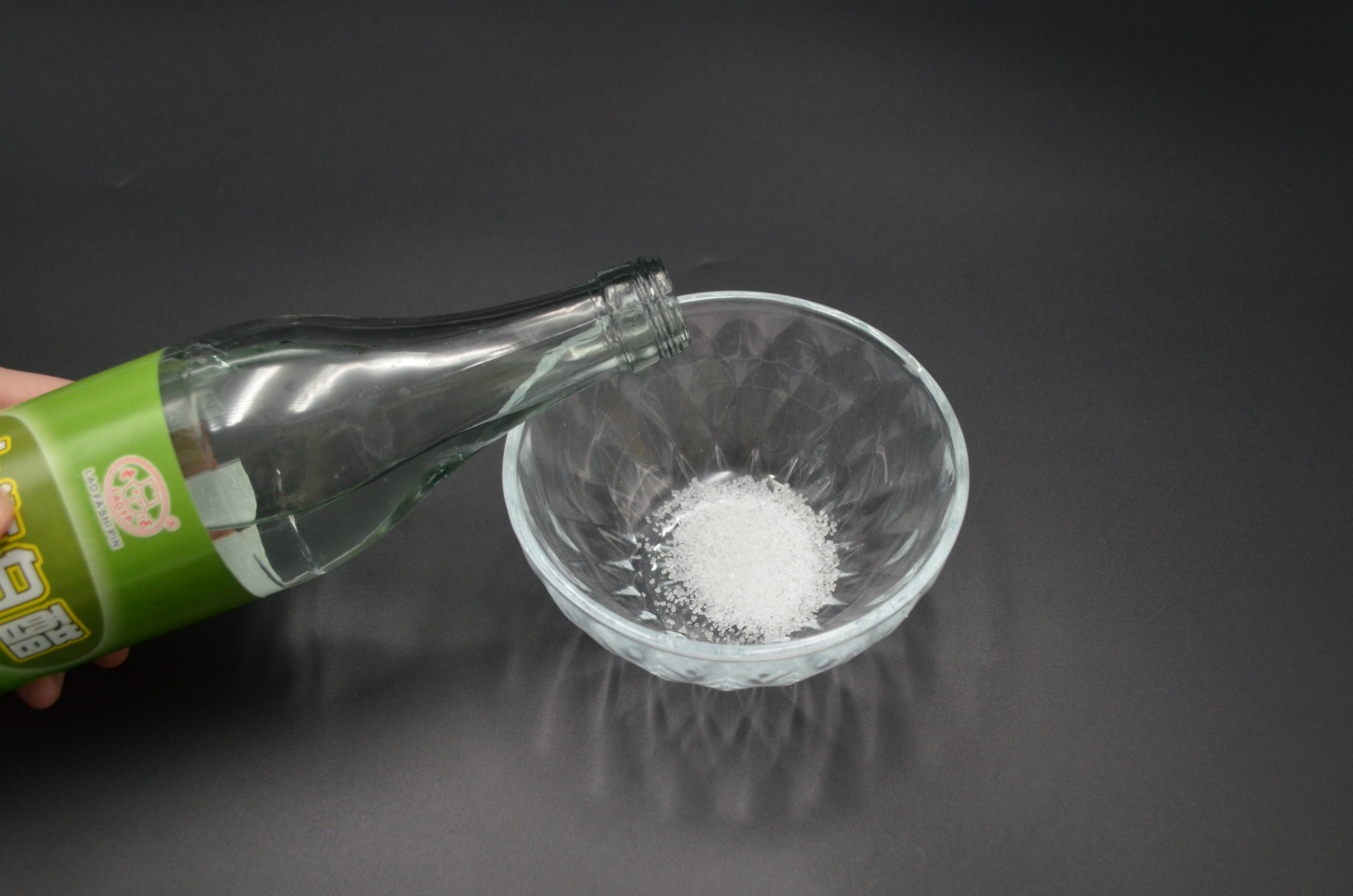 冰箱清洁有妙招轻松搞定冰箱污渍,冰箱脏了怎么擦干净