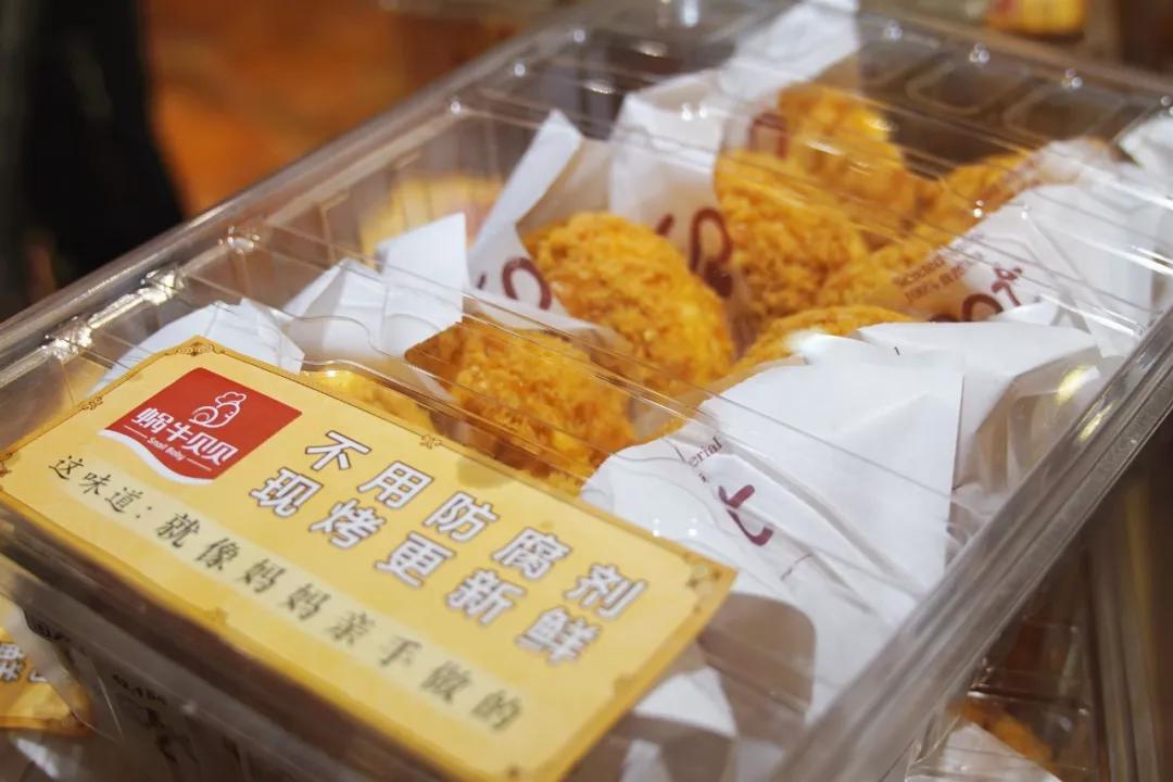直端零食店“老巢”！好逛到两只手都拿不下