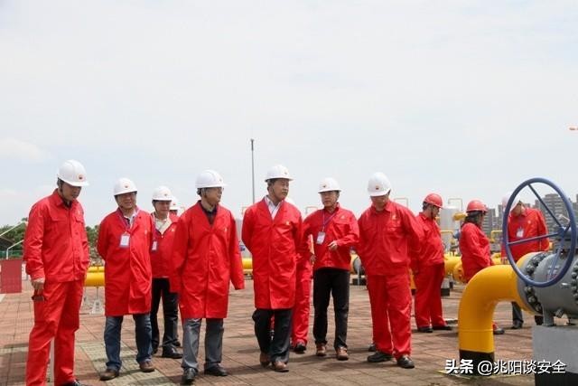 液氨槽罐车泄漏应急处理,发生液氨泄漏如何自救