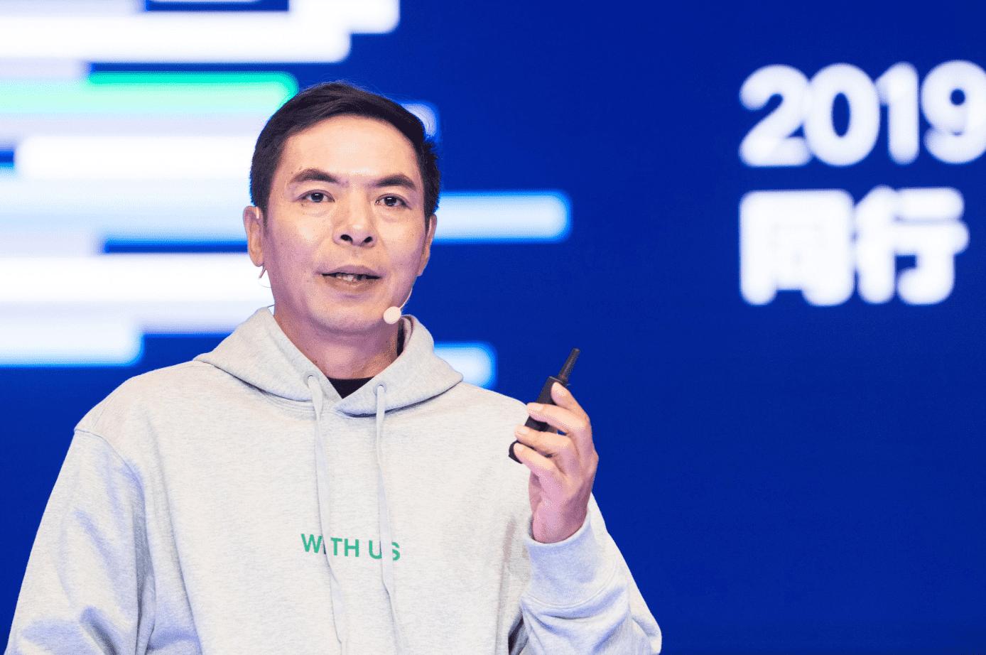 微信“拍一拍”与QQ“戳一戳”截然不同，有何内涵？