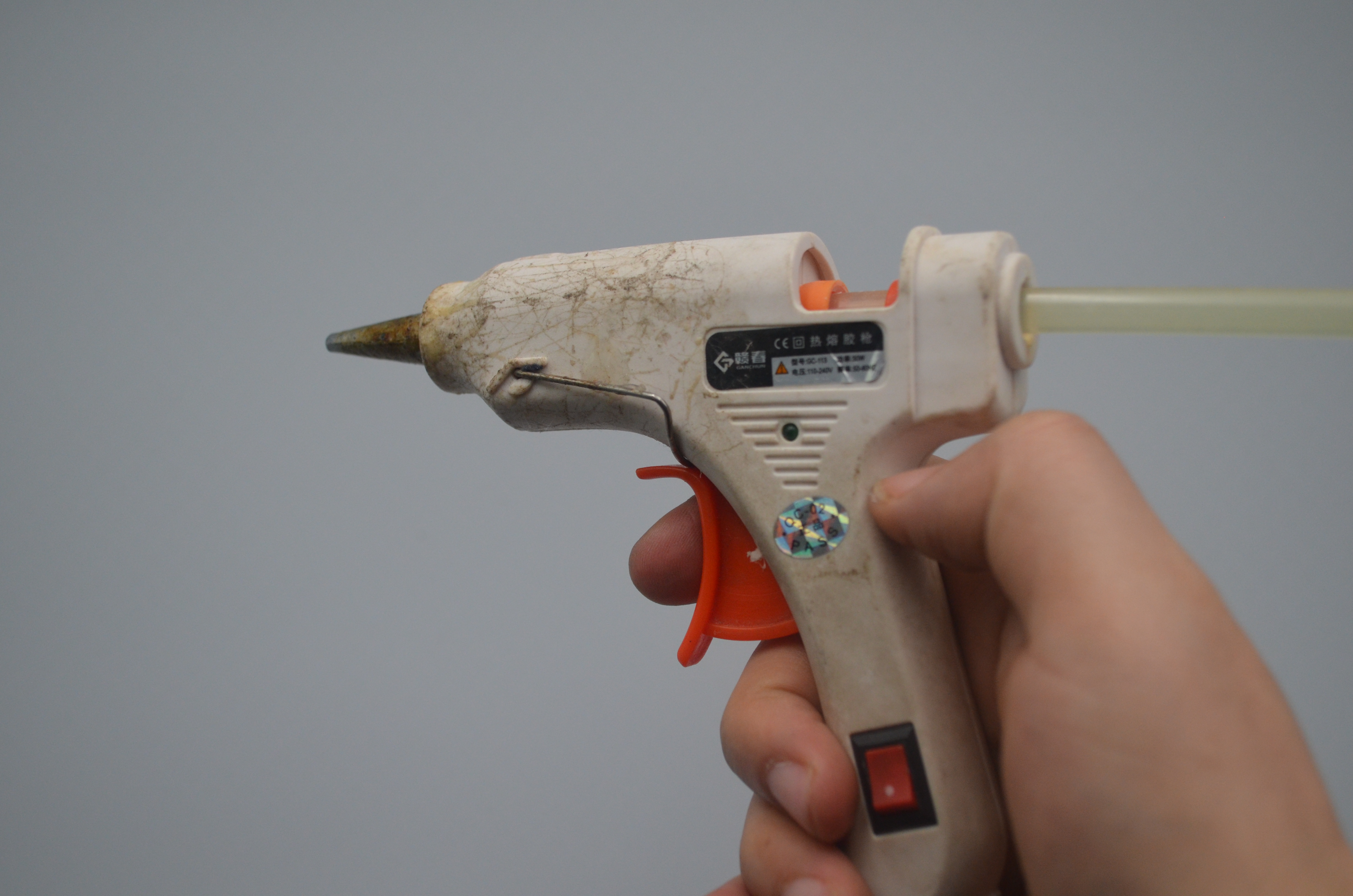 热熔胶棒隐藏用法图解视频,热熔胶的简单用法图解说明