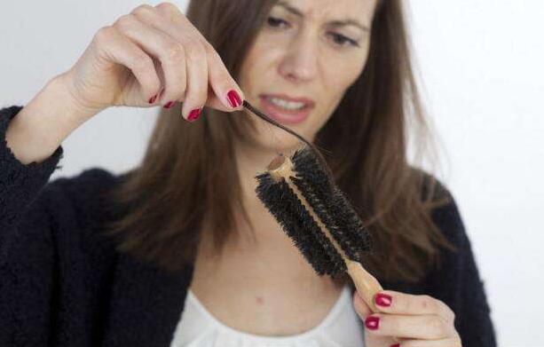 头发容易断用什么洗发水,头发老断又容易掉发怎么回事