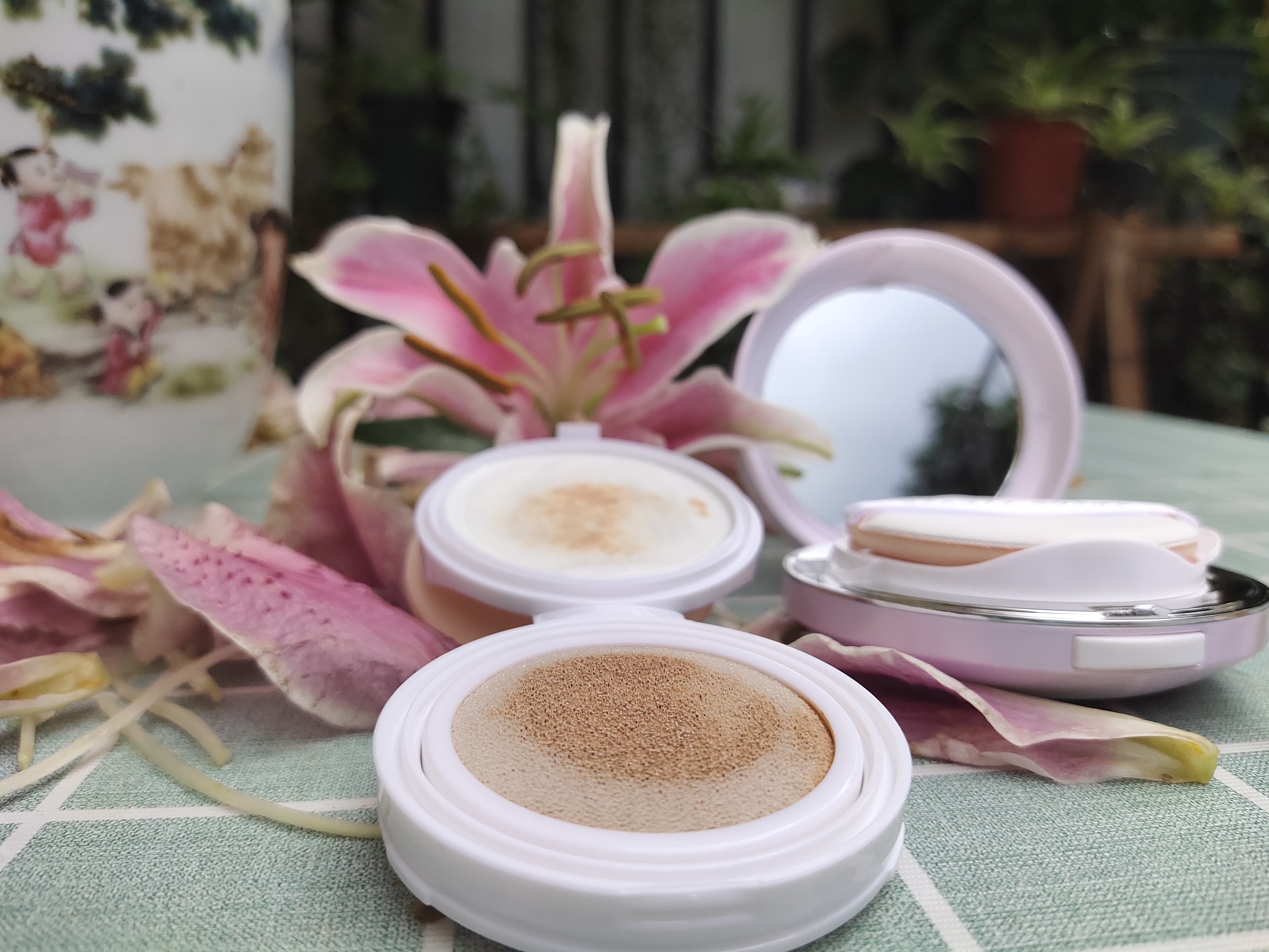 水肌美轻盈无瑕气垫BB霜试用报告：轻松做个无斑女人