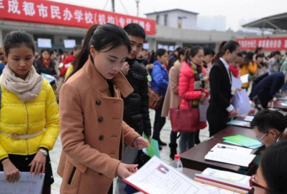为啥博士毕业要当大学老师,为什么博士都愿意去高校当老师