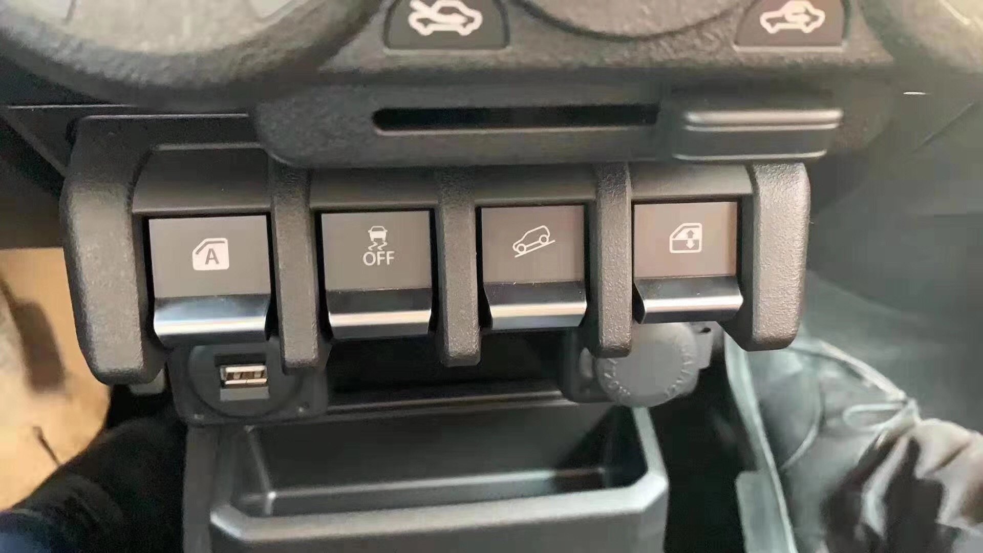 全新铃木吉姆尼提车,吉姆尼提车价格