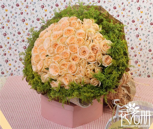 33朵玫瑰花含义送闺蜜,33朵玫瑰代表什么花语