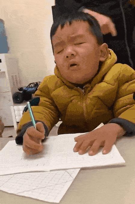 网课学生翻车现场视频,小学生网课翻车现场全集