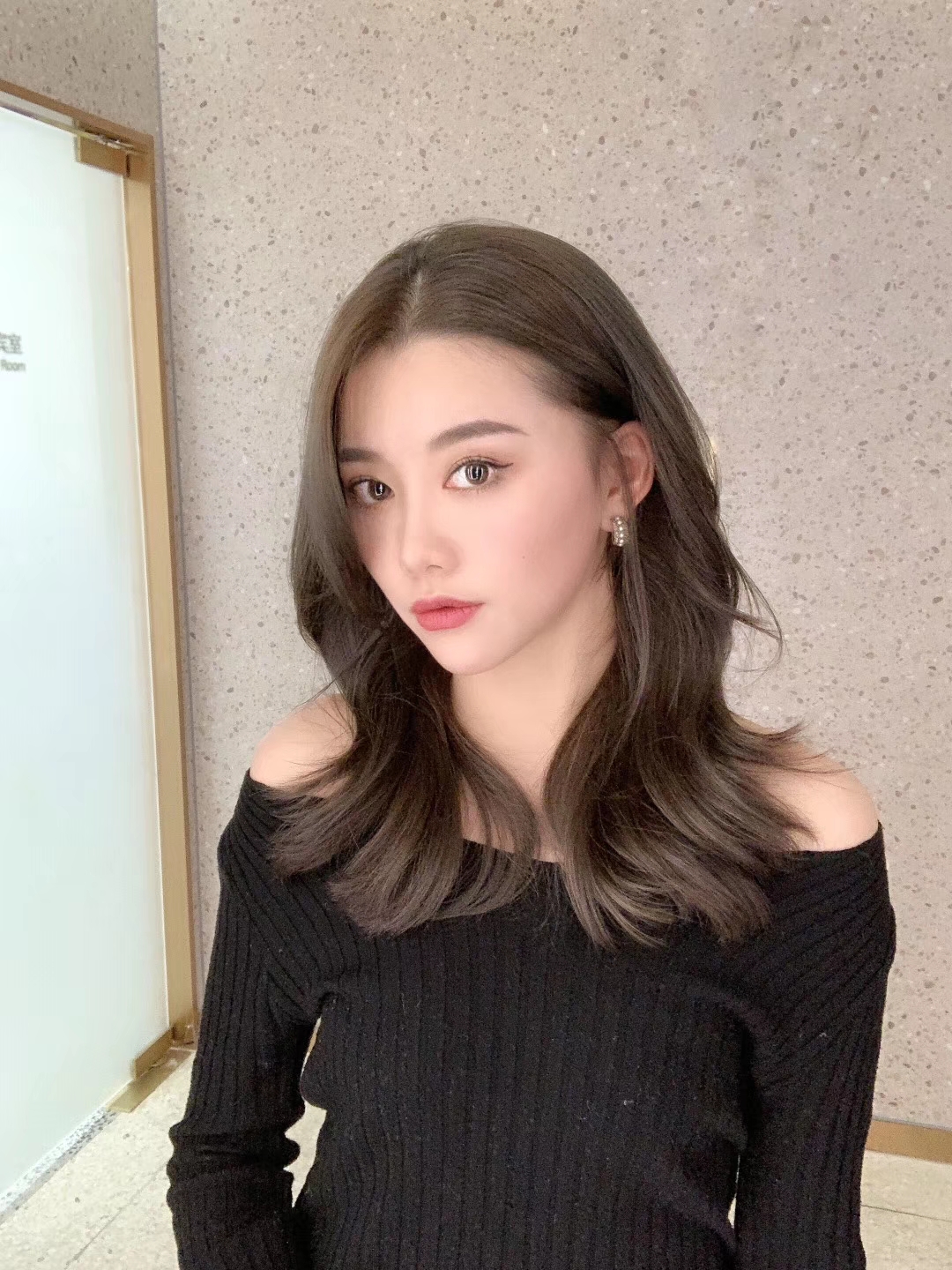 中长烫发2020流行发型,烫中长发型女2020流行发型