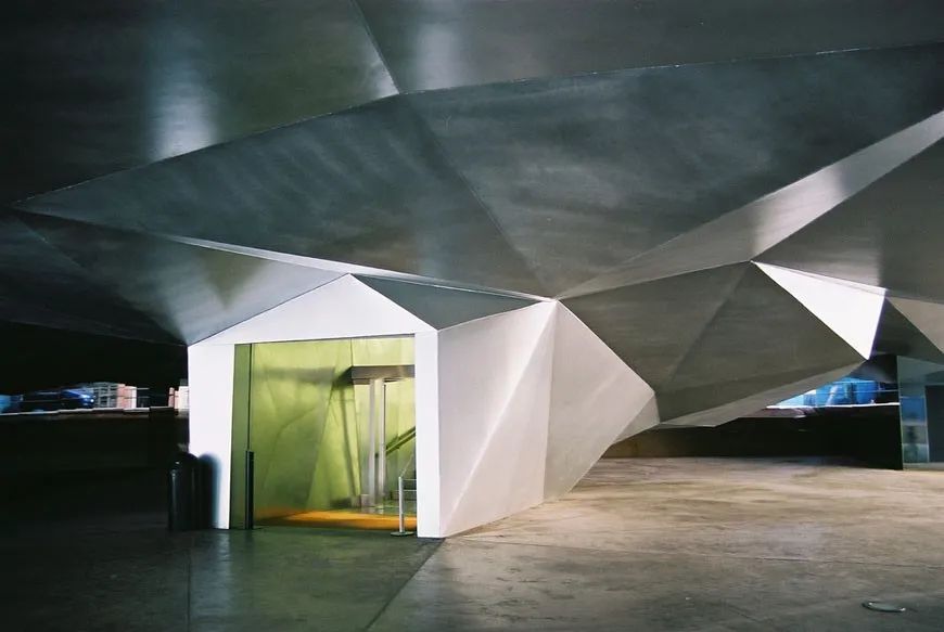 马德里不可思议视频背景,马德里不思议的视频