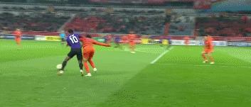 鎻績瓒崇悆,鎻績涓浗瓒崇悆