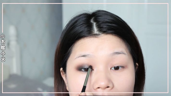 单眼皮内双肿眼泡眼妆小烟熏,内双肿眼泡眼妆烟熏