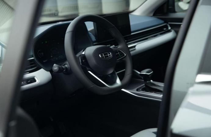 吉利4代帝豪网络不稳定,帝豪四代对比星瑞