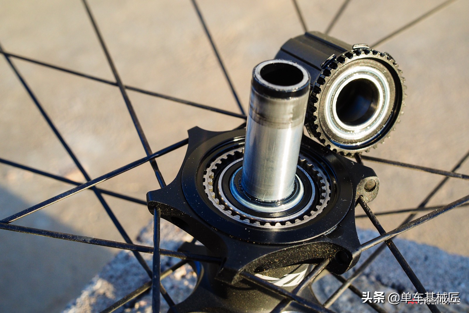 自行车花鼓阻力大解决方法,自行车花鼓挑选技巧图解说明