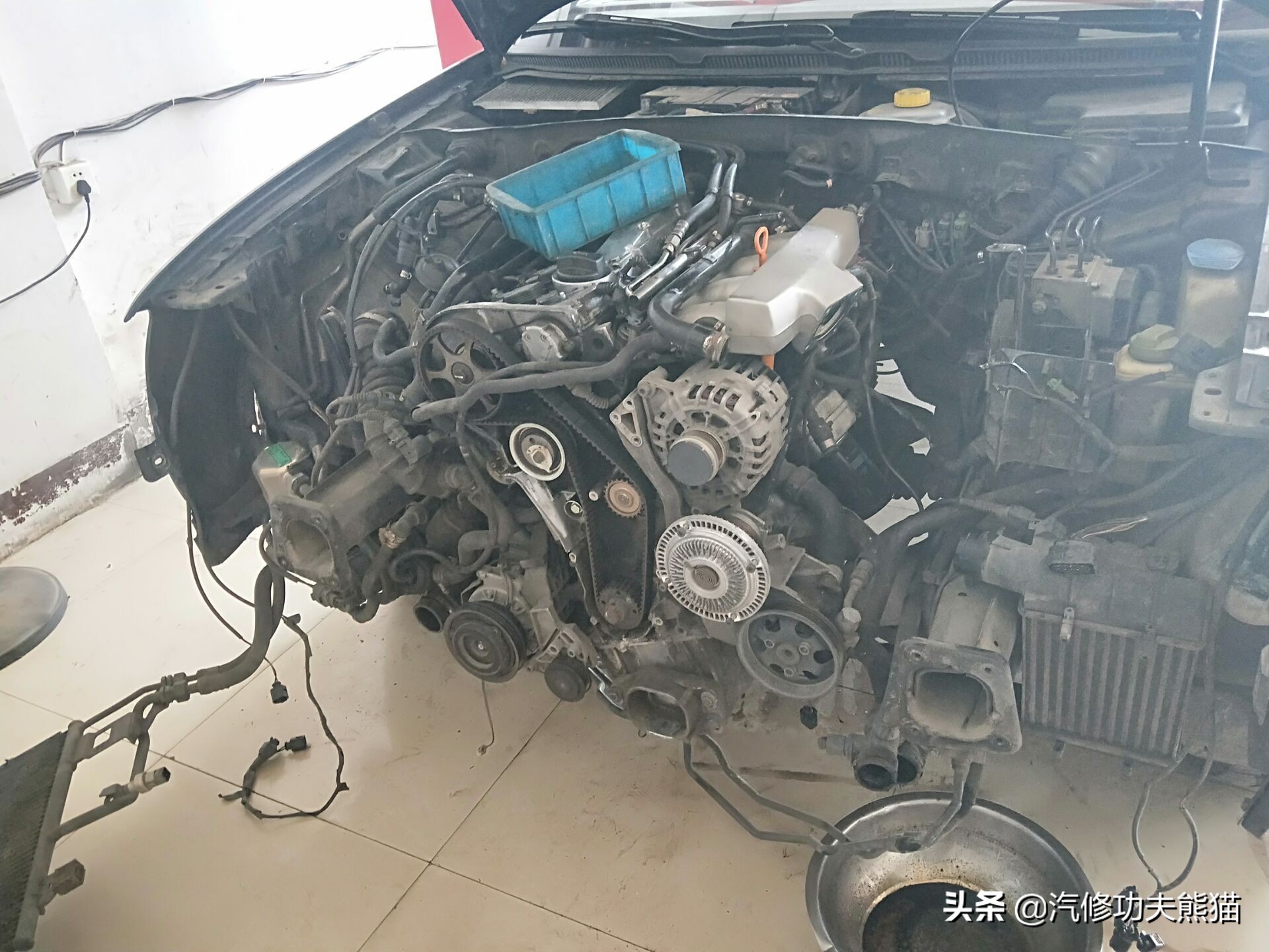 奥迪a61.8发动机大修费用,老款奥迪a6六缸发动机大修全过程