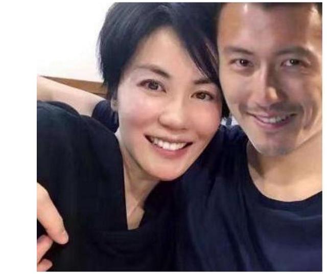 王菲谢霆锋高调秀恩爱久违的同框,曝王菲谢霆锋现状