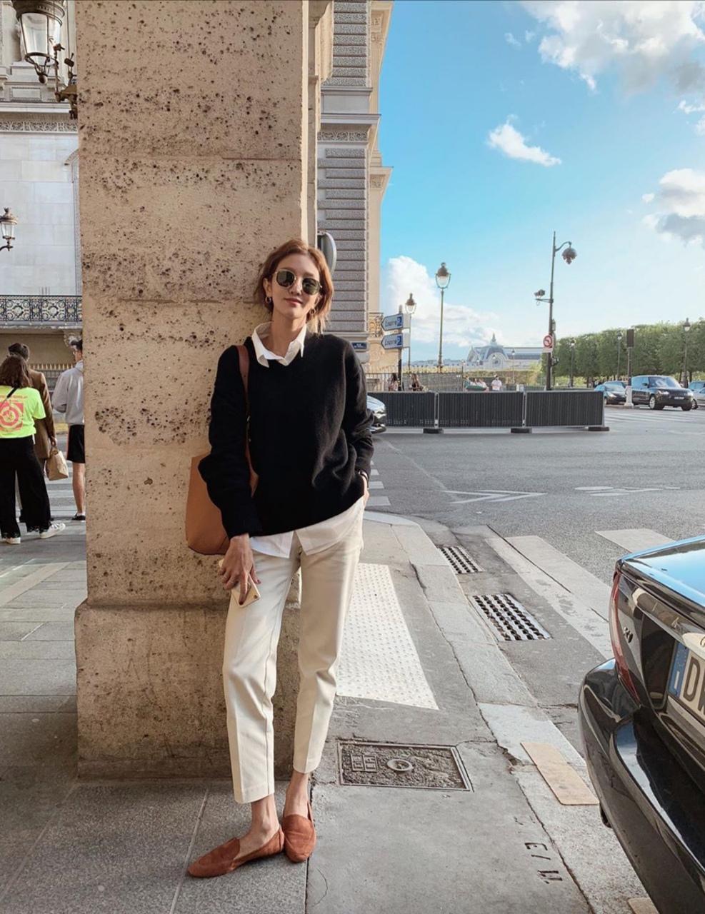 黑色大衣搭配什么颜色毛衣显高级,内搭毛衣也不含糊穿上这些美到爆