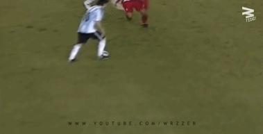 梅西是怎么变向,梅西怎么颠球的