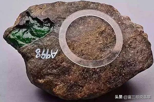翡翠皮壳赌石视频,翡翠赌石皮壳图解