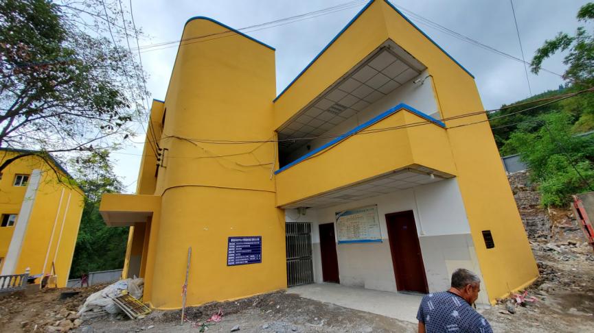 爱心助学教育扶贫工作启动,教育扶贫为贫困学子点亮梦想之灯