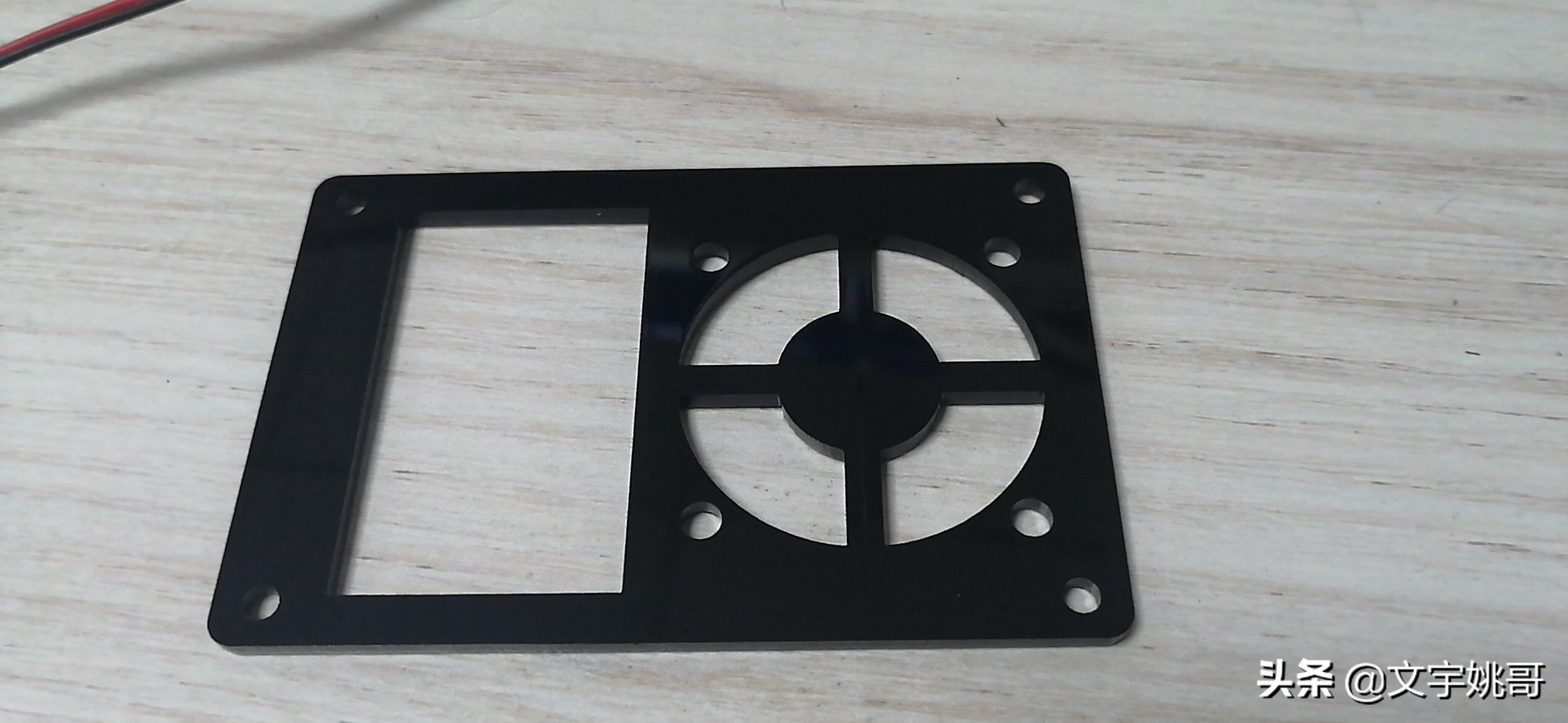 还在玩T12吗?快来看看用WY710高频烙铁主板组装台高性能高频烙铁