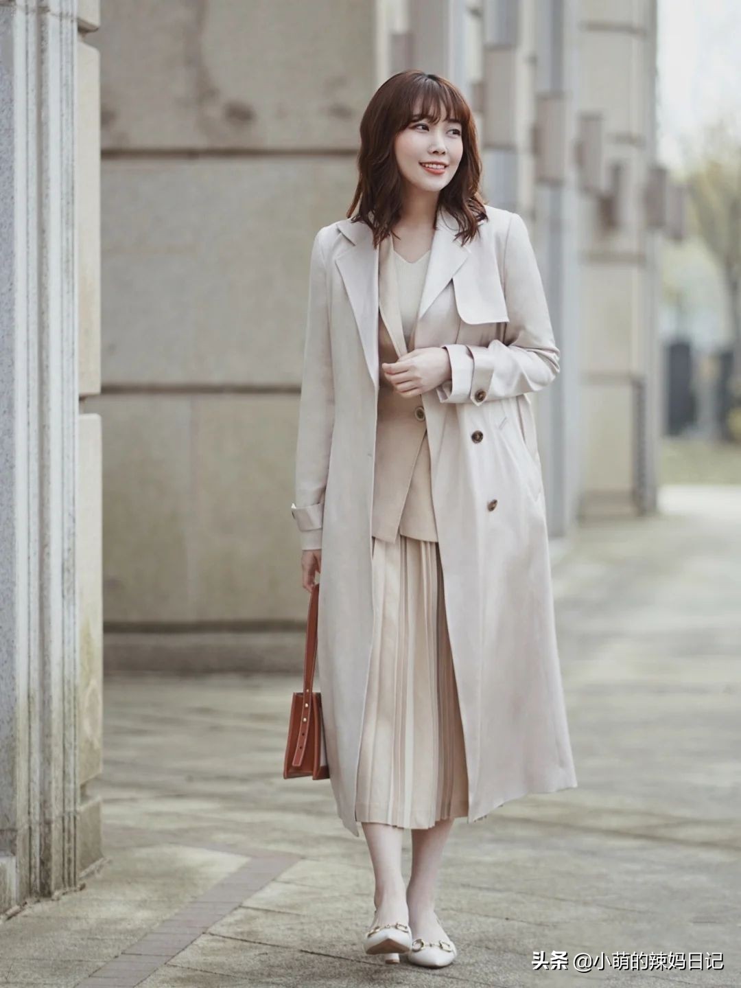 新款流行裙子碎花显白,今年这8条碎花裙好看又显瘦