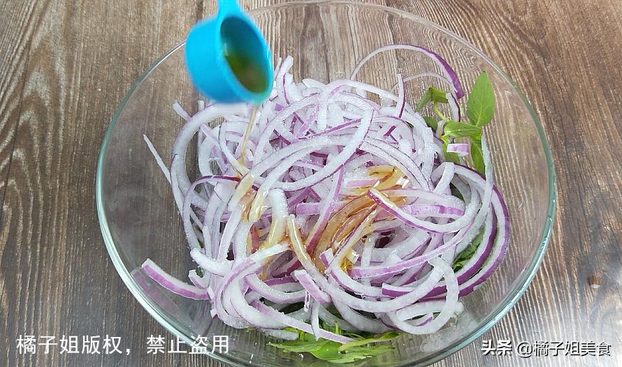 夏天洋葱最简单吃法,洋葱全身都是宝教你秘制新吃法