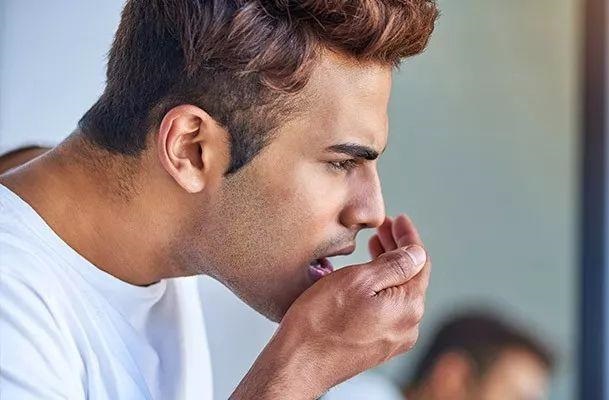 怎么在接吻的时候避免口臭,口臭鱼腥味去除小妙招