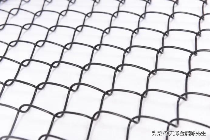 镀锌勾花网防锈效果,勾花护栏网注意事项
