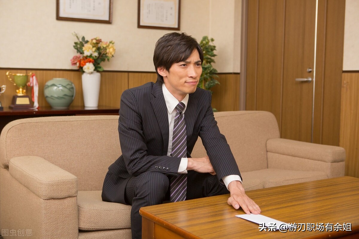 辞职信怎么写才不会有法律风险,辞职信正确的写法是怎样的呢