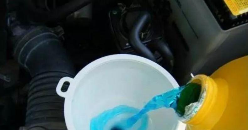 冷却液红色和绿色混加,冷却液蓝色不小心加了绿色怎么办