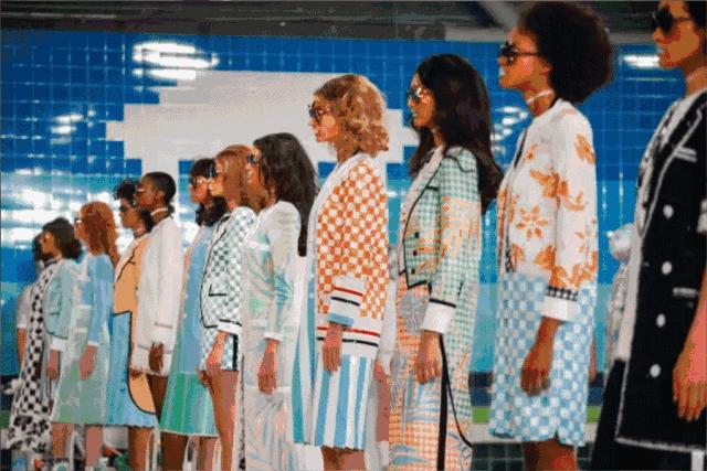 服装设计师的发展前景,广州服装设计师前景