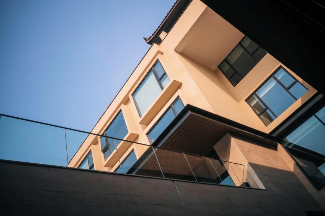 这家国宾馆，简直就好看的不像是国宾馆