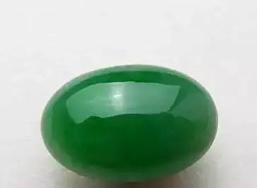 啤酒瓶冒充翡翠手镯全过程曝光,啤酒瓶制作冒充的翡翠手镯