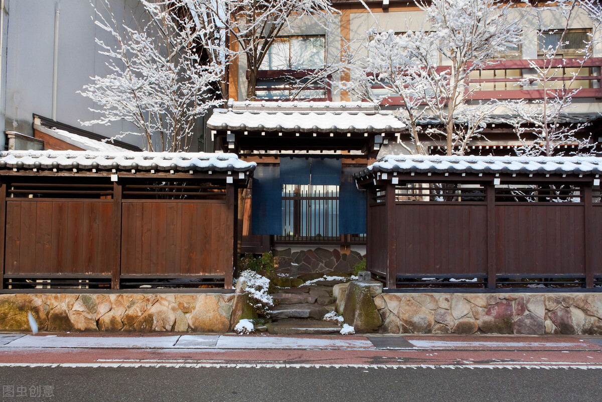 亲戚在日本定居去日本打工简单吗,到日本经商好吗