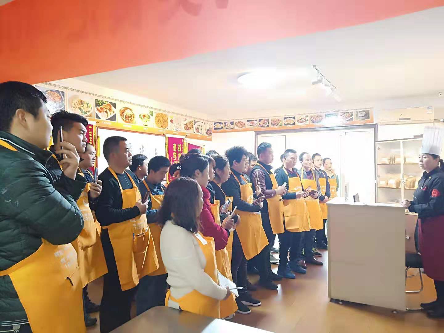 西安美食汇培训学校,西安美食汇小吃培训做卤串