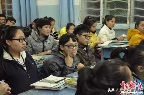 令人动容曾经支教的老师,支教老师的心酸与泪水