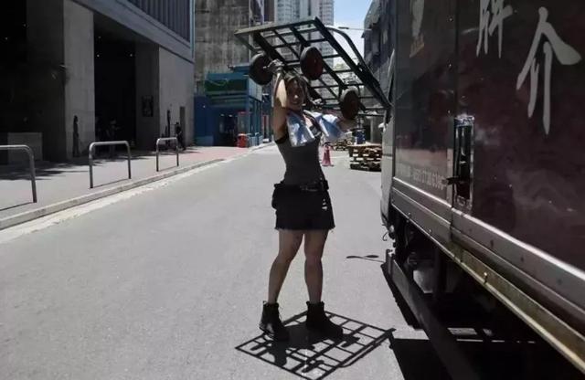 香港最美搬运工罗拉结婚没,香港最美搬运工上过非诚勿扰
