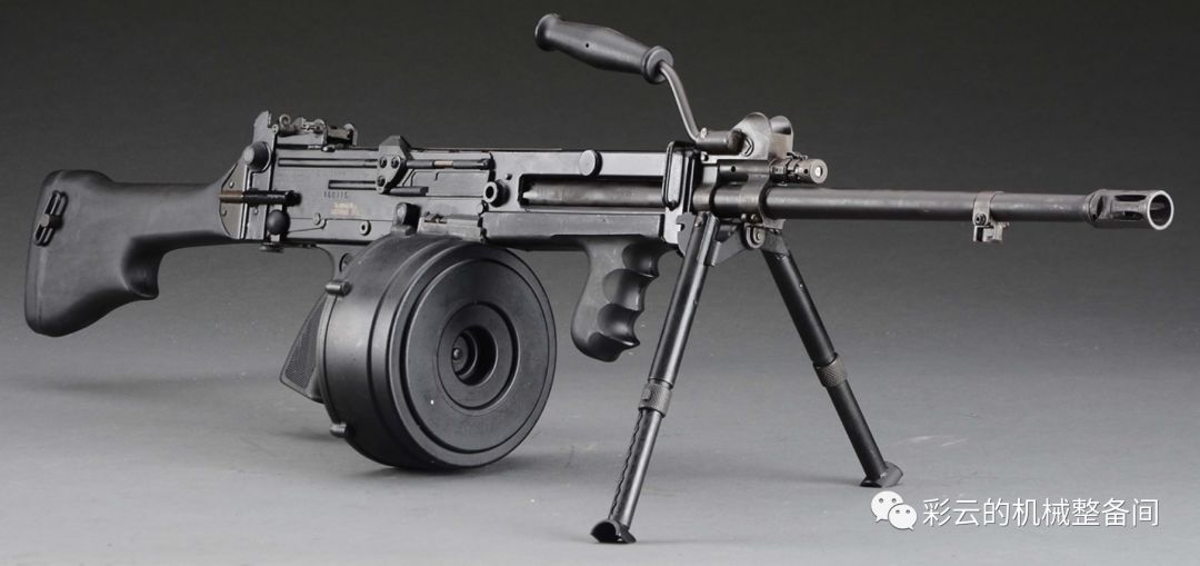 新加坡无敌100机枪优缺点,新加坡机枪ultimax轻机枪射速