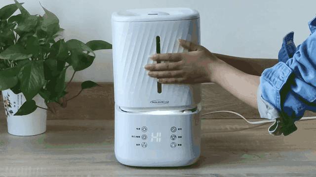 冬天起静电是空气干燥的原因吗,冬天干燥家里有静电怎么办