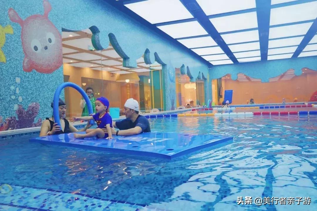 室内可戏水的儿童游泳馆,水中小超人