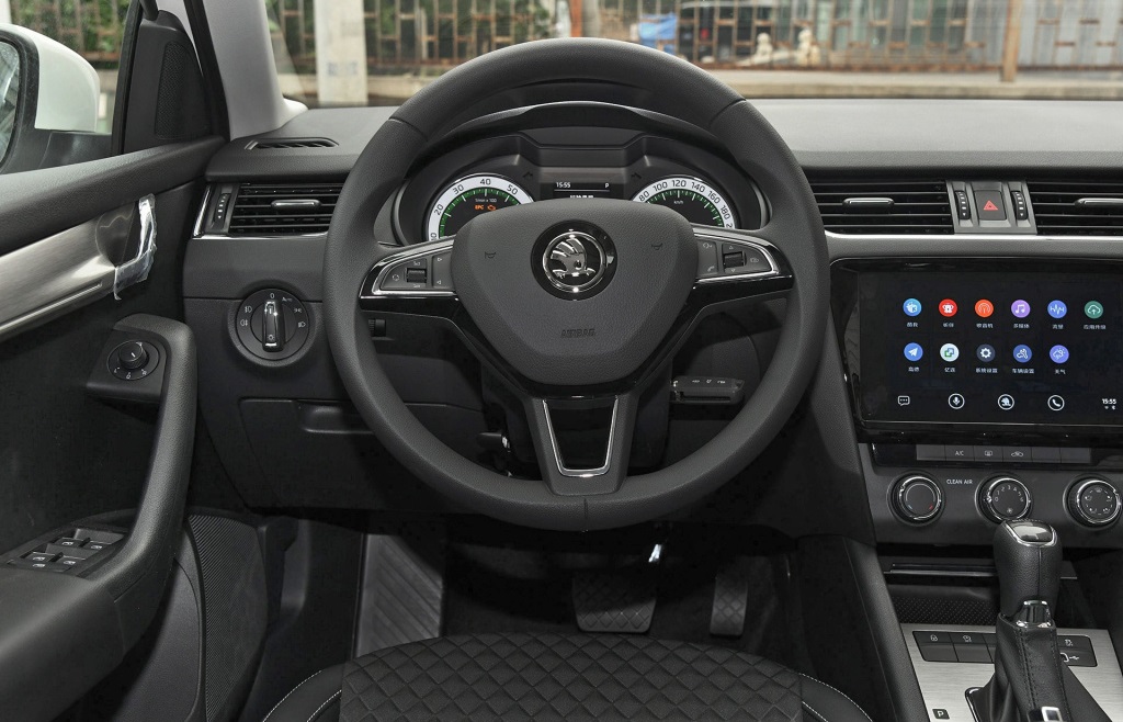 明锐顶配,斯柯达明锐对比朗逸