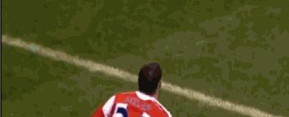 足坛神迹进五球,足坛十大杂耍过人