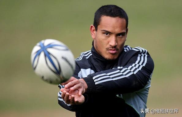 英式橄榄球怎么传转球,英式橄榄球7人制传球教学