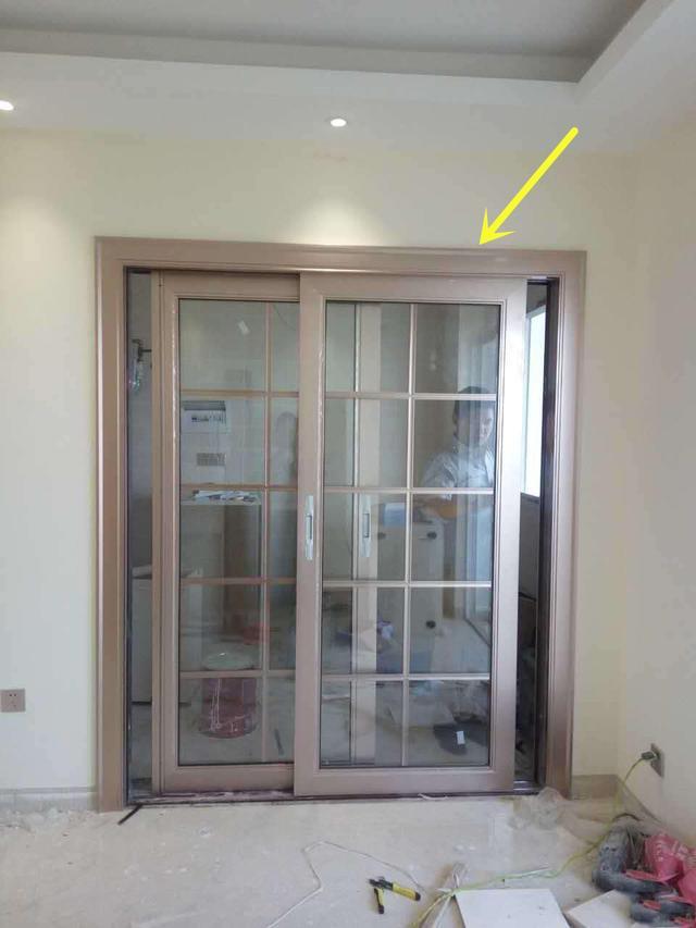 装修实木门套怎么选择,金属门套怎么选择