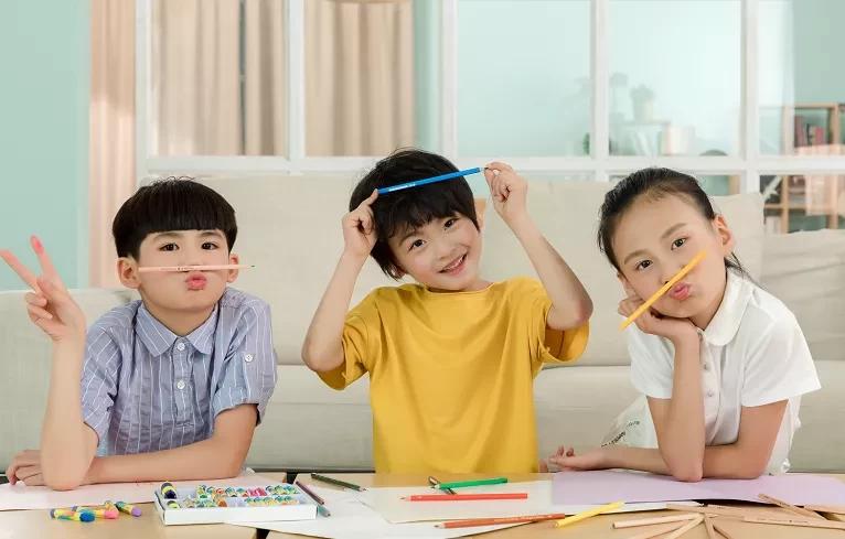 学校发现重度抑郁症孩子怎么办,如果学生得抑郁症学校怎么处理