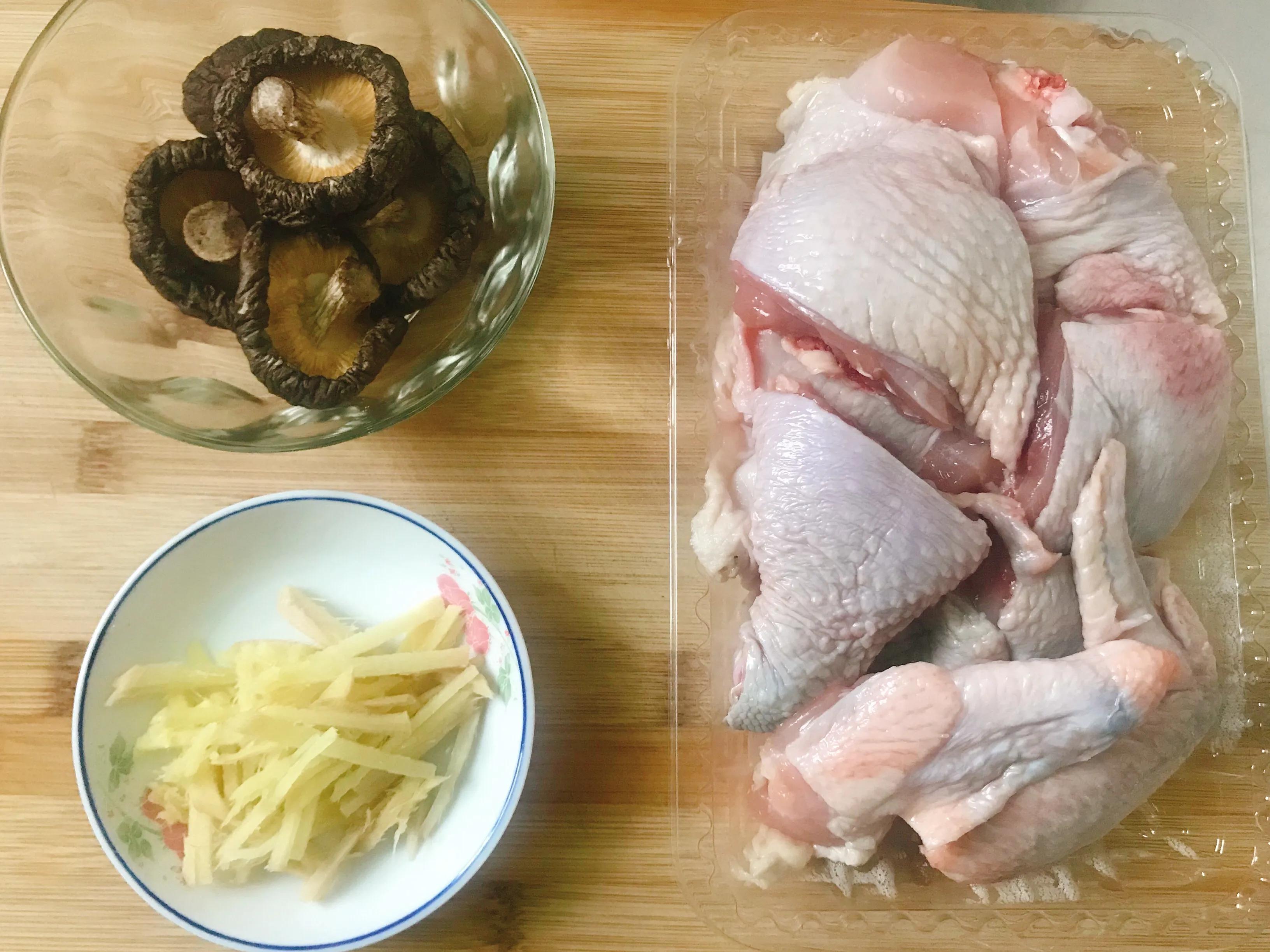 腊肠煲仔饭焦香锅巴,怎么能把煲仔饭做的粒粒分明